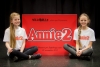 Ebba og Alva blir Annie.